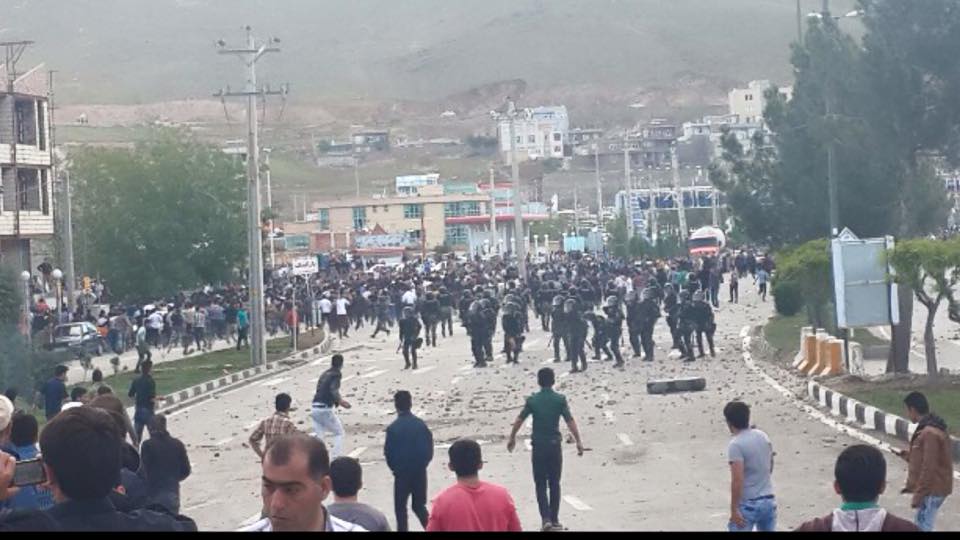 بازداشت شدگان اعتراضات مهاباد تحت شکنجه قرار گرفتەاند