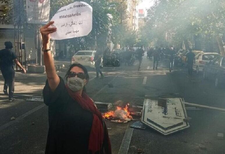 نقش جوانان در انقلاب