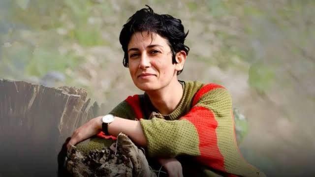 شعر: برای پخشان عزیزی
