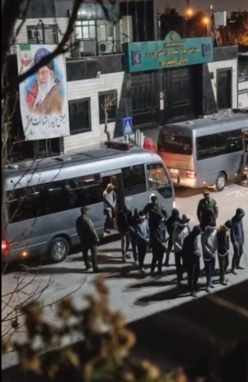 انتقال بازداشتشدگان اعتراضات به پایگاههای نظامی توسط سپاه پاسداران