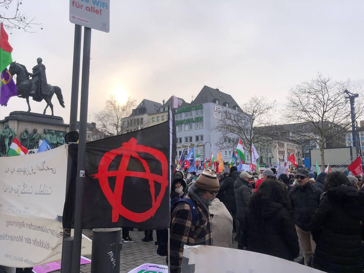 چرا برخی از چپ های جهان میهن غربی از مردم جغرافیای ایران حمایت نمی کنند